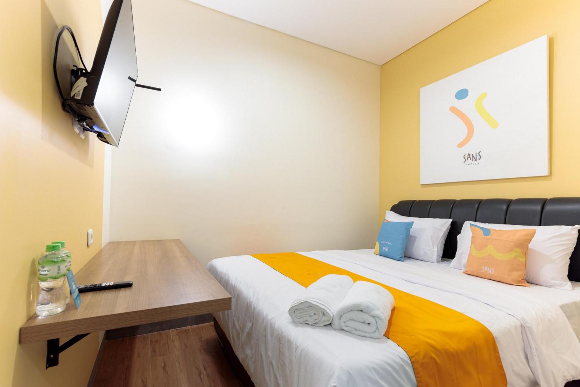 Sans Hotel Kelapa Gading Джакарта Екстер'єр фото