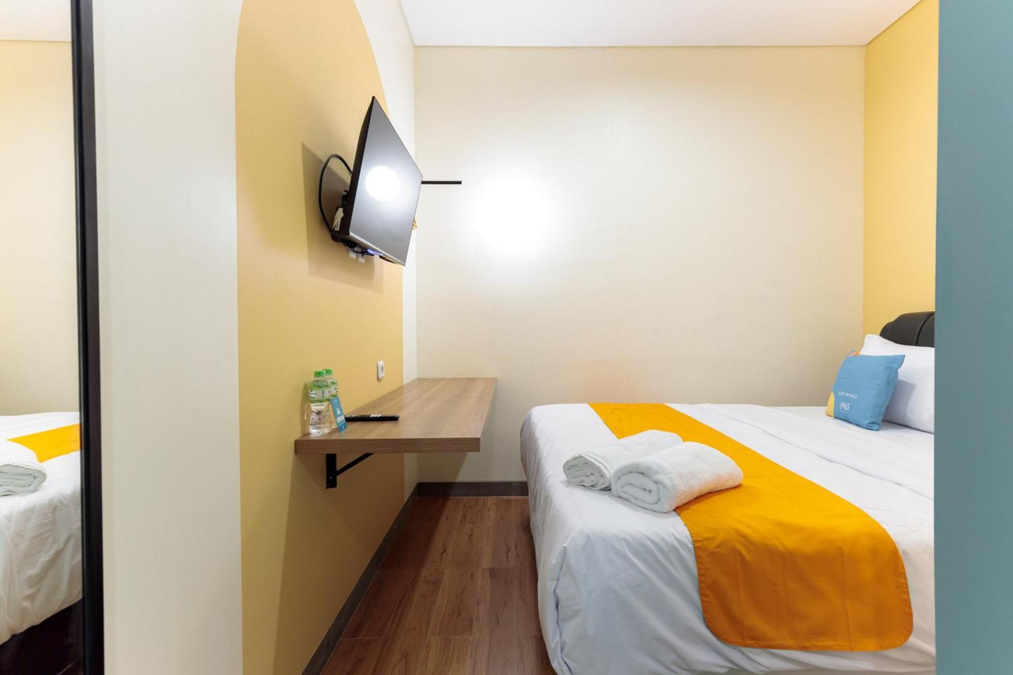 Sans Hotel Kelapa Gading Джакарта Екстер'єр фото